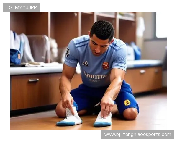 足球球星鞋带背后的秘密细节展现球场拼搏与个性风采